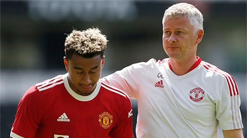 Barcelona và Milan cạnh tranh giành Jesse Lingard