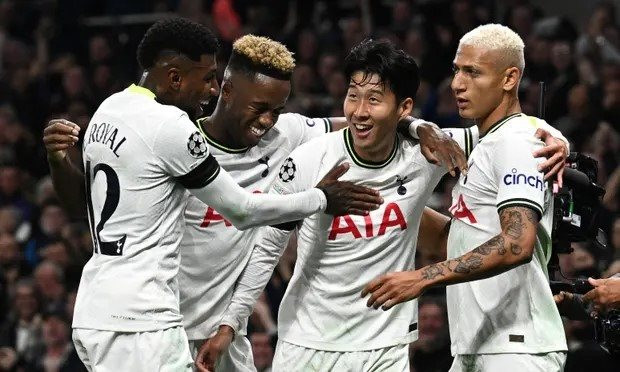 Barca nguy cơ bị loại từ vòng bảng C1, Liverpool đại thắng