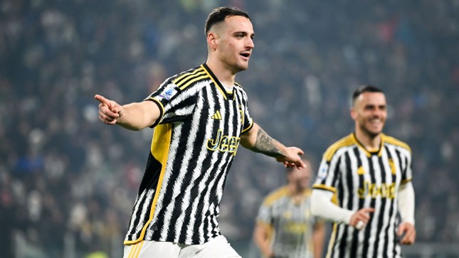 Juventus tạm chiếm ngôi đầu bảng của Inter Milan