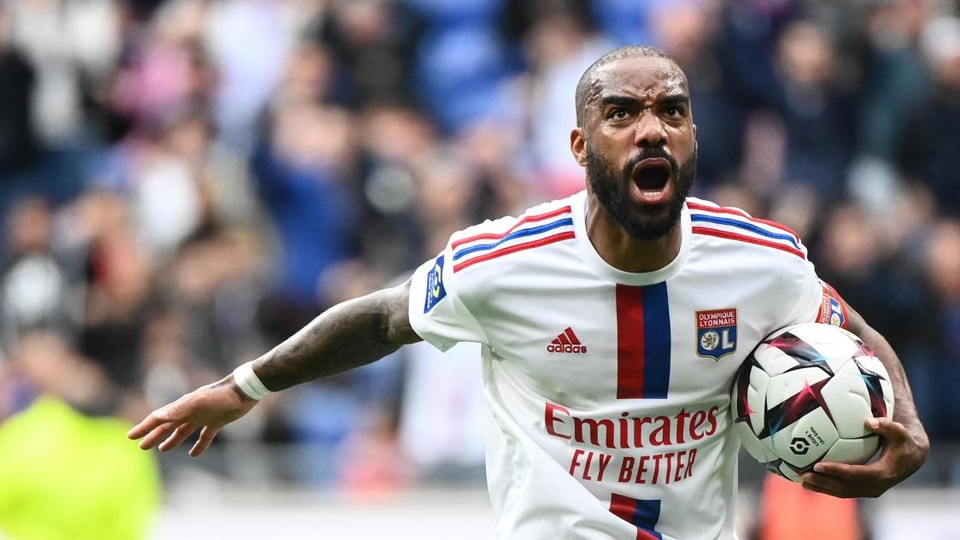 Trận đấu khó tin nhất của bóng đá châu Âu mùa này