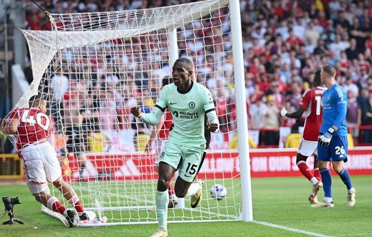 Chelsea thắng ngược, tước dần cơ hội dự Cúp châu Âu của Man Utd