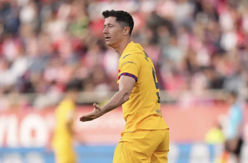 Real Madrid vô địch La Liga, bị cấm tiệc tùng