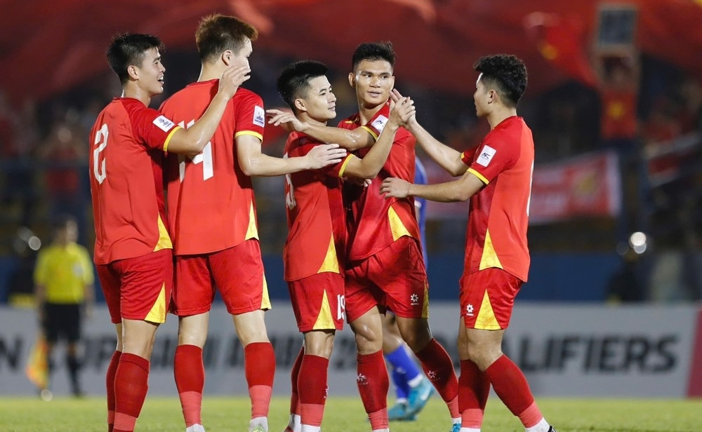 Vòng loại Asian Cup 2027: Hậu vệ đua nhau tỏa sáng, tuyển Việt Nam thắng dễ Nepal