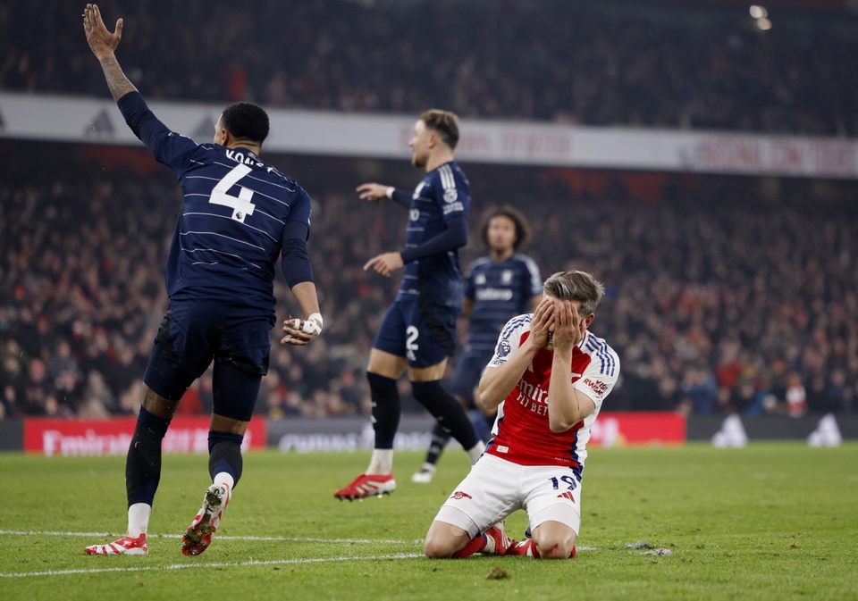 Arsenal trả giá vì sự bảo thủ của Arteta