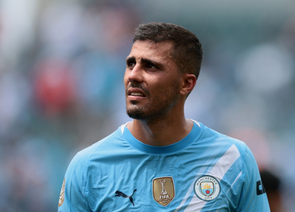 Man City thưởng lớn cho Rodri